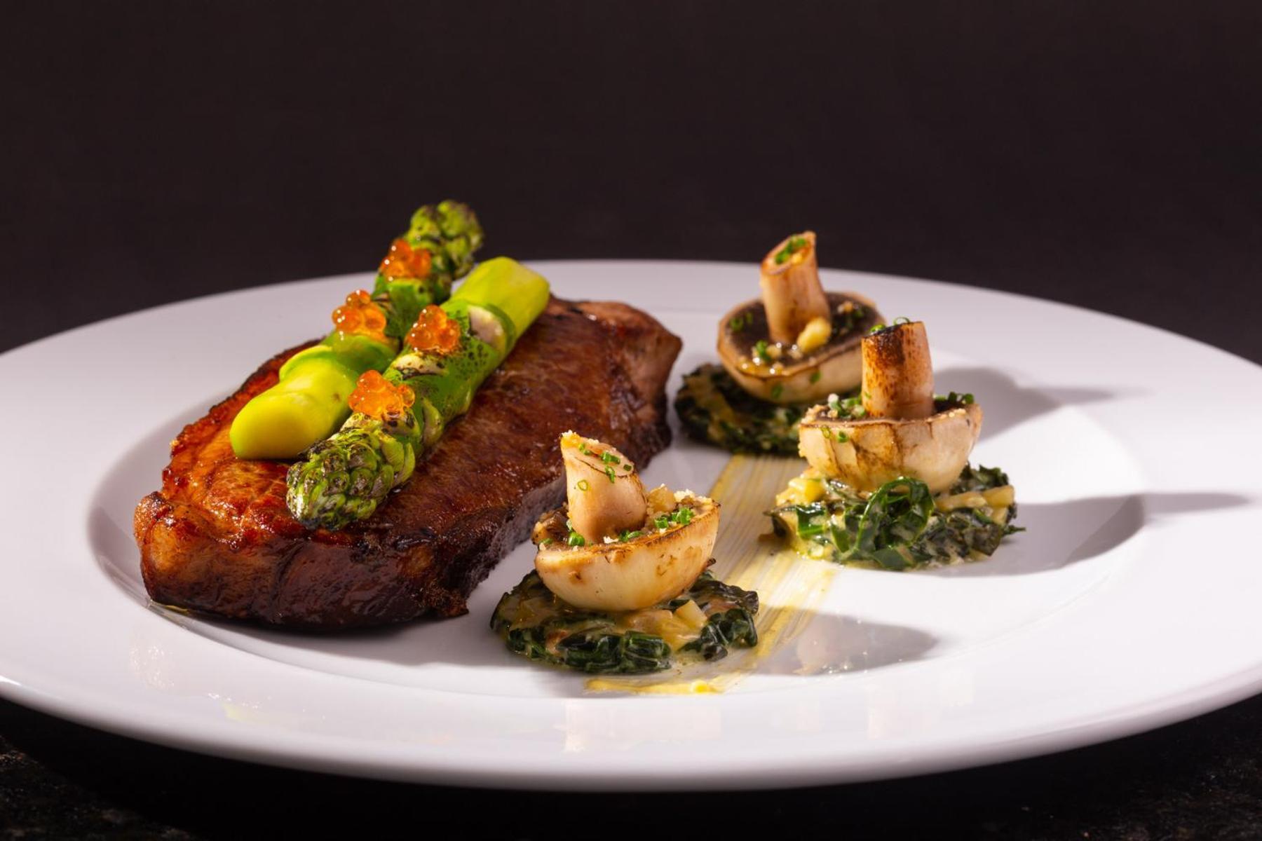Hotel San Fernando Plaza Medellín Exterior foto A steak prepared by a private chef